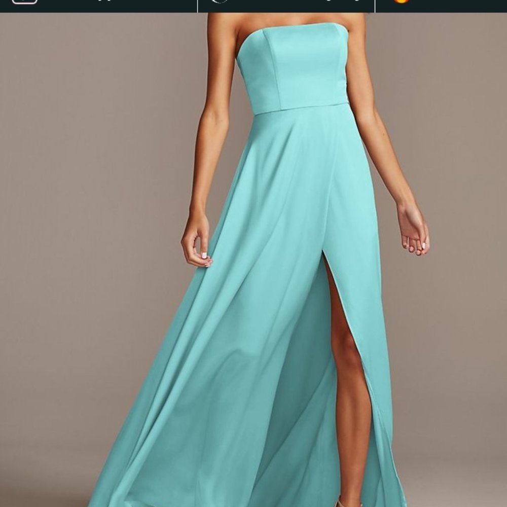 Brand new Strapless Prom Dress with Pockets! 👗